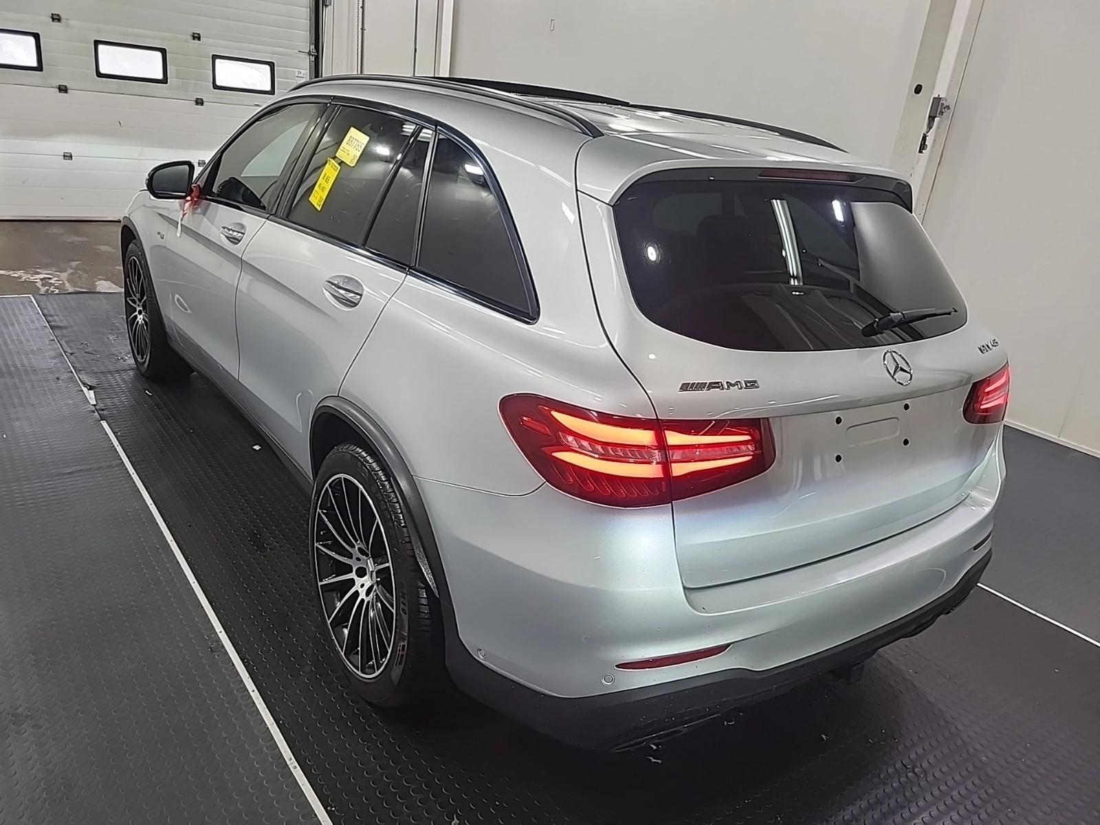 Mercedes-Benz GLC 43 AMG * * CARFAX * * АВТО КРЕДИТ * * , снимка 4 - Автомобили и джипове - 54840903