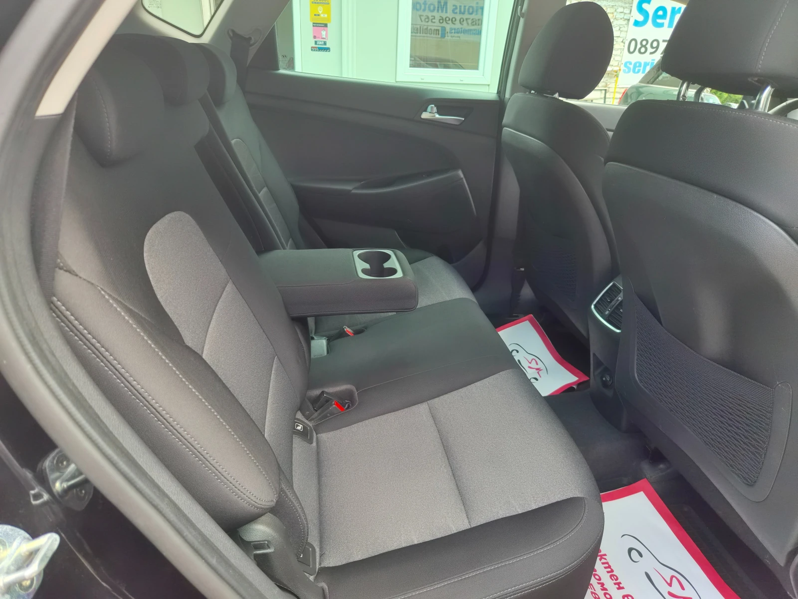 Hyundai Tucson 1.6 CRDi , снимка 12 - Автомобили и джипове - 54978207