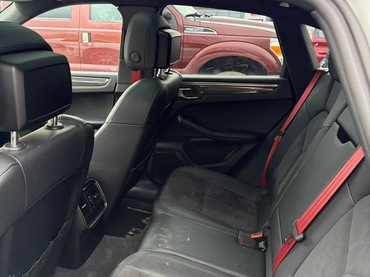 Porsche Macan * S * АВТОКРЕДИТ БЕЗ ПЪРВОНАЧАЛНА ВНОСКА* , снимка 16 - Автомобили и джипове - 55076722