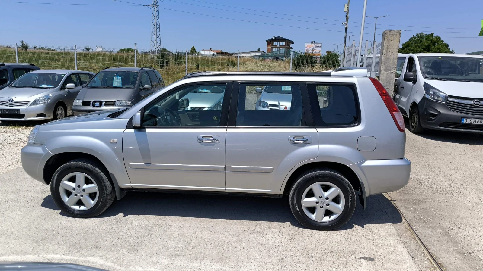 Nissan X-trail 2.5i, снимка 6 - Автомобили и джипове - 55088103