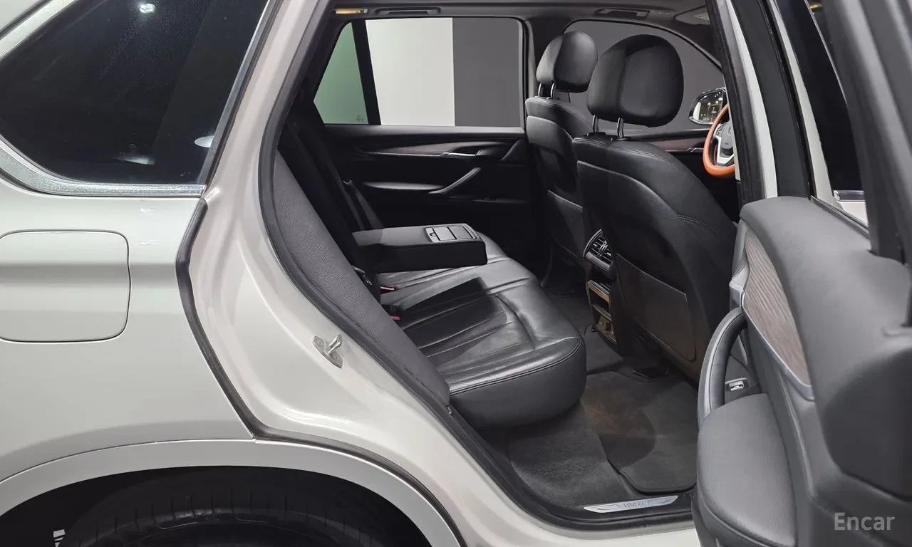 BMW X5 F 15, снимка 16 - Автомобили и джипове - 55352176