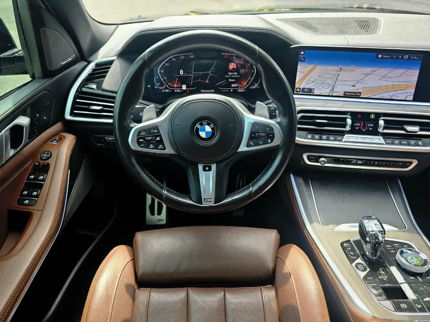 BMW X5 xDrive40i/ОБДУХ/ЛАЗЕР/HUD/HK/AIR/КРИСТАЛ/360/ПАНО/, снимка 7 - Автомобили и джипове - 55461755