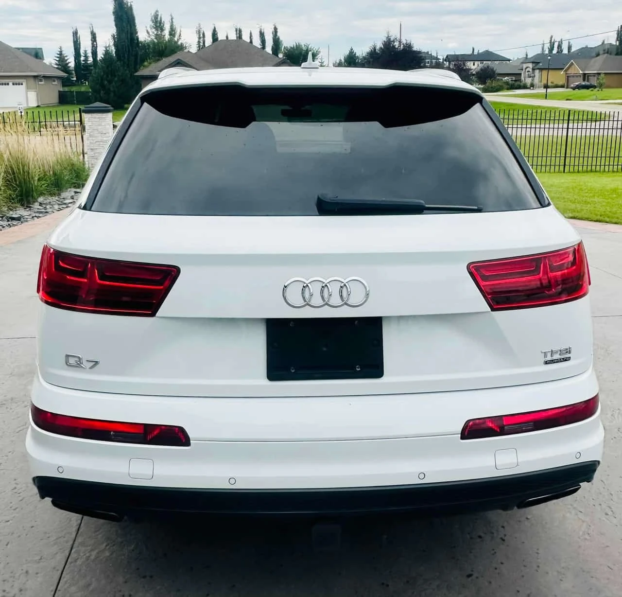 Audi Q7 * 3.0T TECHNIK S-LINE* DISTRONIC* ОБДУХВАНЕ* , снимка 4 - Автомобили и джипове - 55743547
