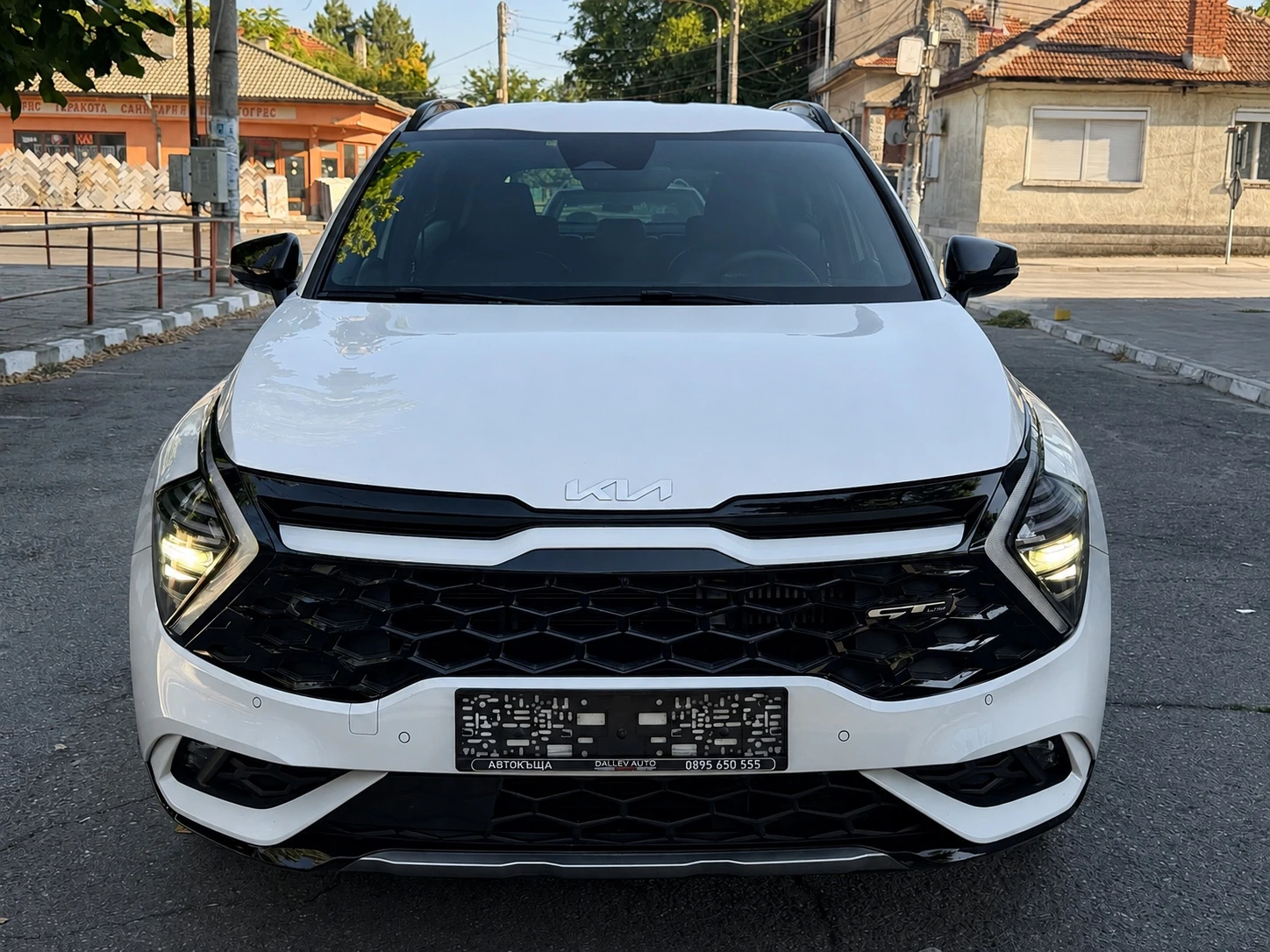 Kia Sportage 1.6HEV/230к.с/GT-LINE/ПОДГРЕВ/КАМЕРА/EURO6, снимка 2 - Автомобили и джипове - 55848325