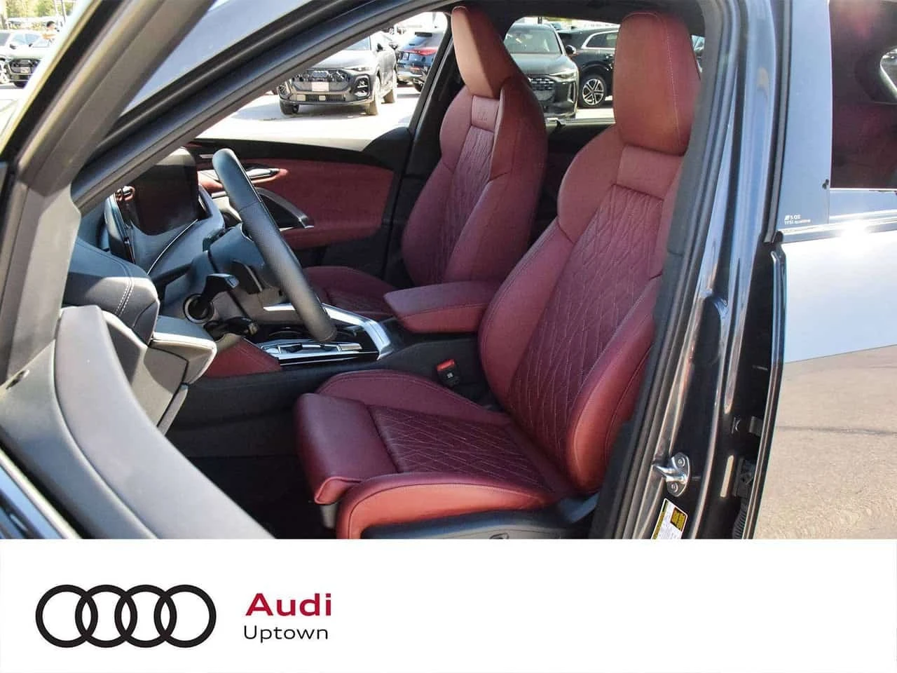 Audi SQ5 * Technik * АВТОКРЕДИТ БЕЗ ПЪРВОНАЧАЛНА ВНОСКА* , снимка 13 - Автомобили и джипове - 56328896