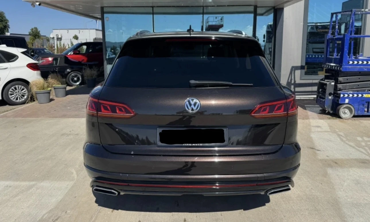 VW Touareg R line , снимка 6 - Автомобили и джипове - 56435767