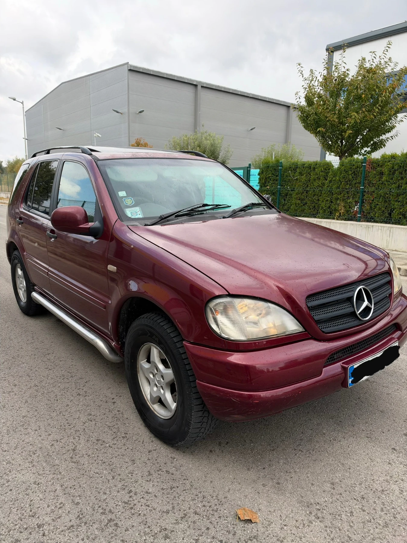 Mercedes-Benz ML 270 РЕГИСТРИРАН/ДЕСЕН ВОЛАН/3.5Т ТЕГЛИЧ!