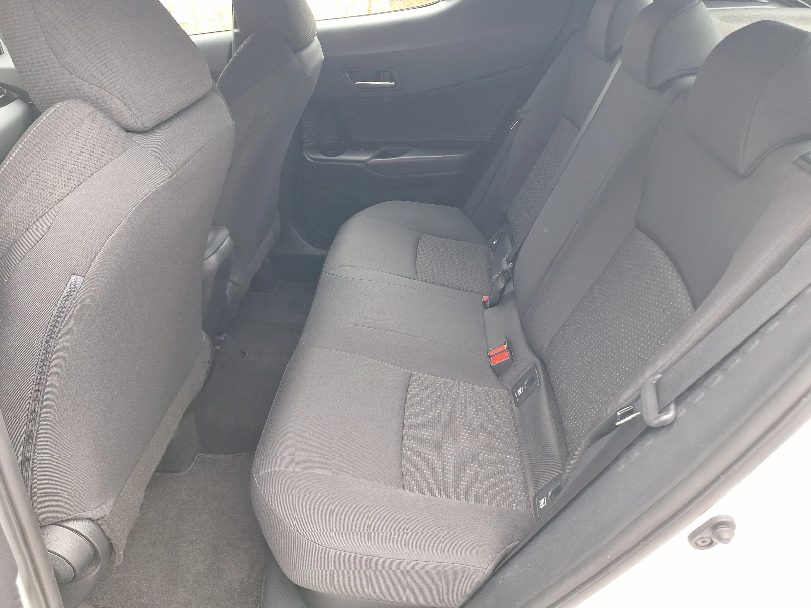Toyota C-HR 1.8 Hybrid 97000 km!Navi Kamera Full! | Mobile.bg � ����������� 13