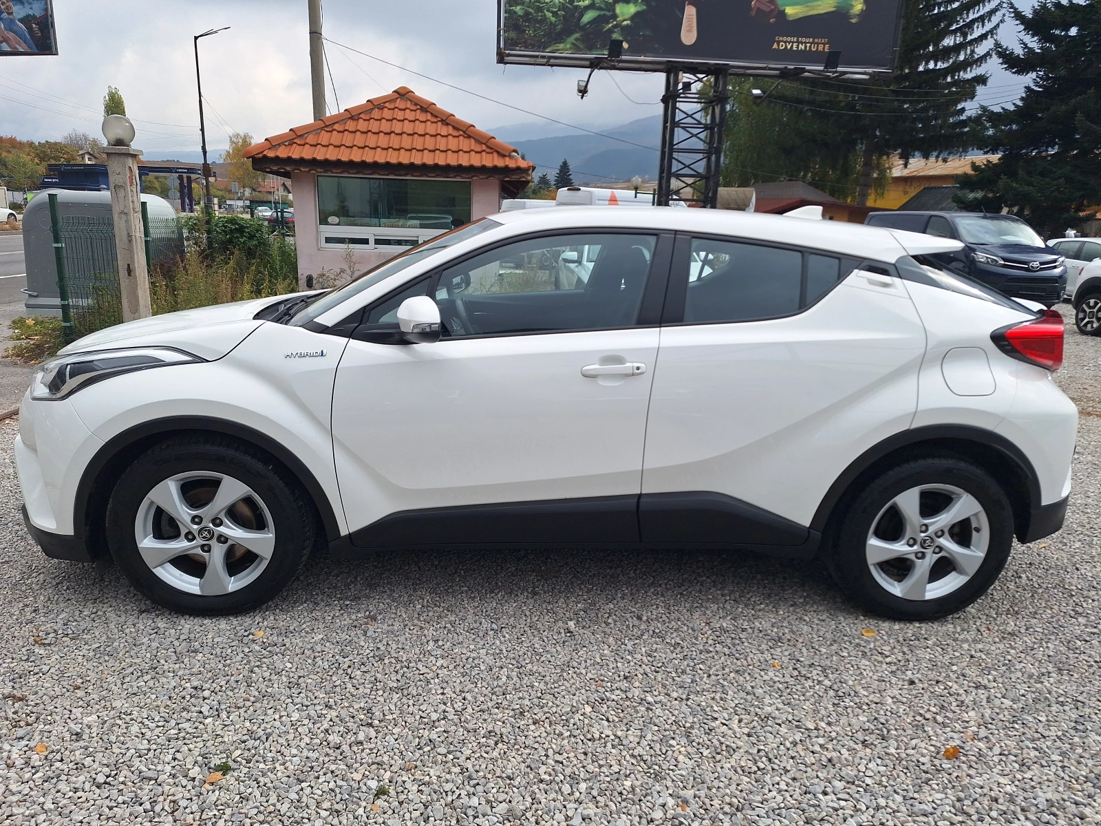 Toyota C-HR 1.8 Hybrid 97000 km!Navi Kamera Full! | Mobile.bg � ����������� 6