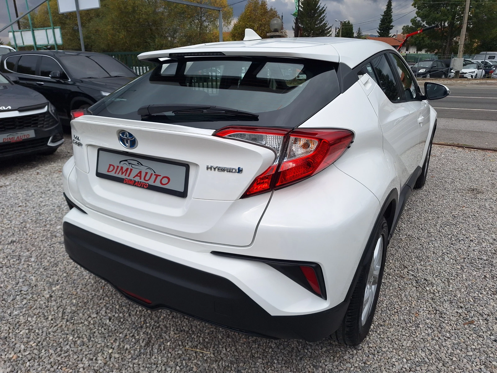 Toyota C-HR 1.8 Hybrid 97000 km!Navi Kamera Full! | Mobile.bg � ����������� 3