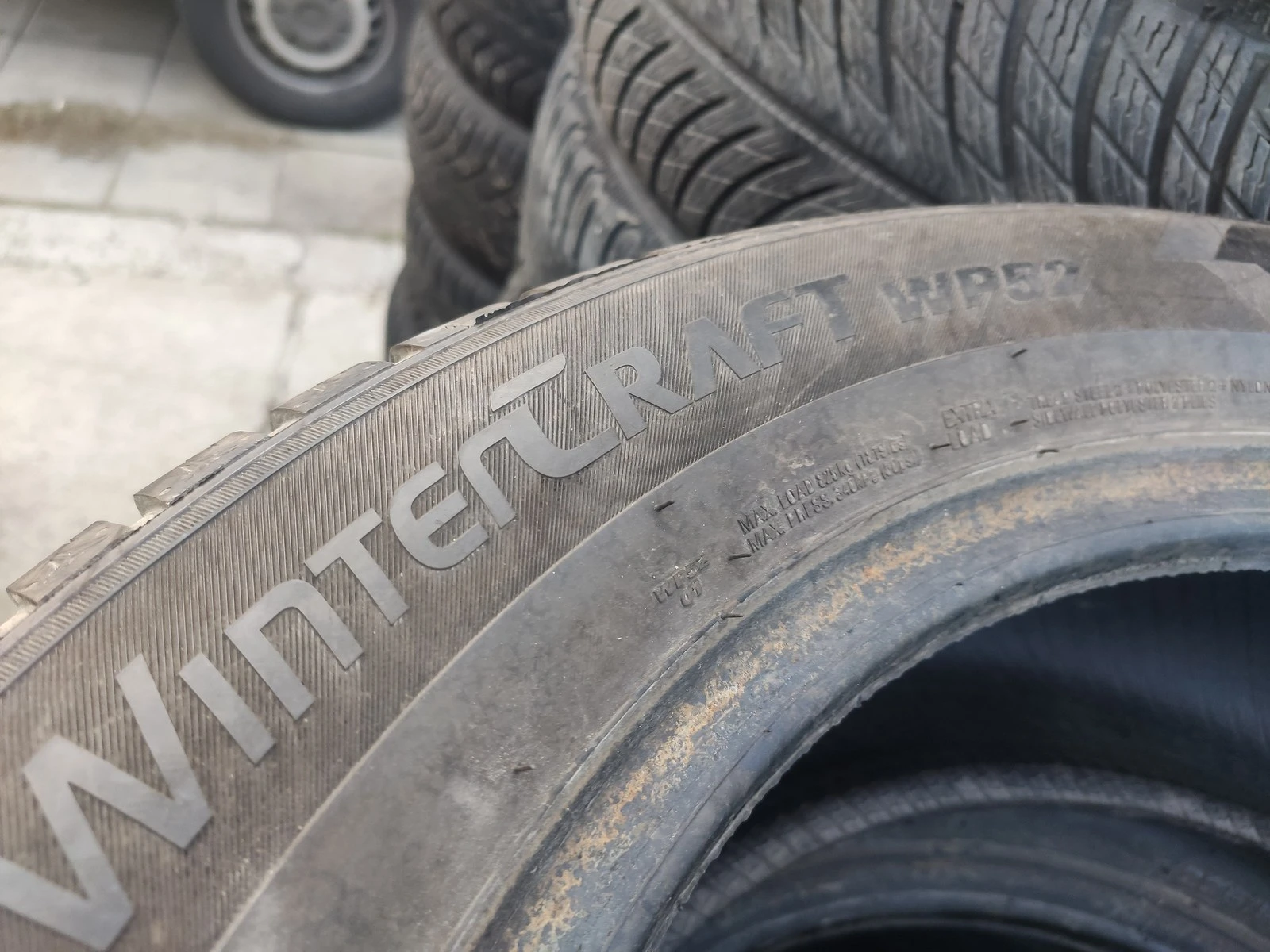 Гуми Зимни 225/55R17, снимка 8 - Гуми и джанти - 56725872