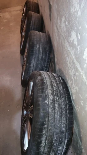 Гуми с джанти Pirelli 265/40R22, снимка 8 - Гуми и джанти - 49550804