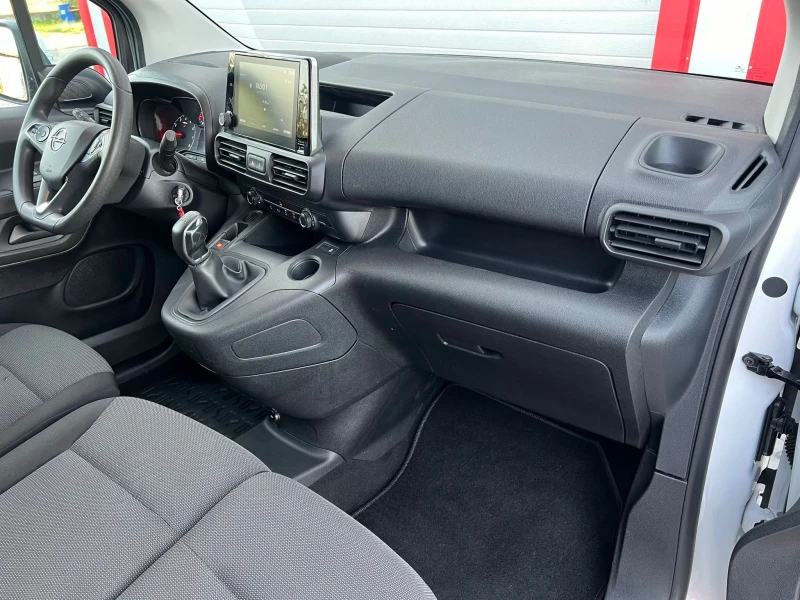 Opel Combo 1.6D NAVI KLIMATIK EVRO 6B 3-МЕСТА!!!, снимка 16 - Автомобили и джипове - 47183590