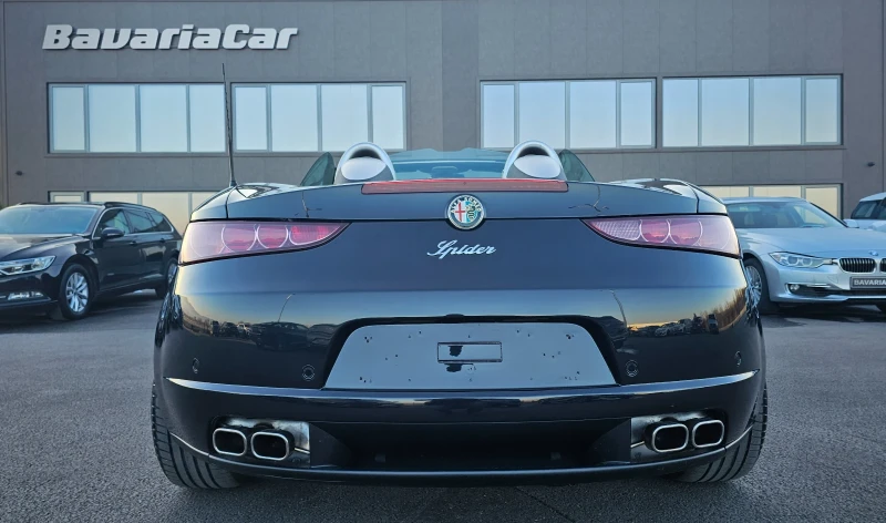 Alfa Romeo Spider 3.2 V6 Q4 Exclusive /Pininfarina/Xenon/Bose/18&#34, снимка 2 - Автомобили и джипове - 47554321