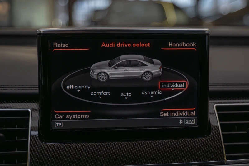 Audi S8 PLUS/RSE/HuD/Bose/Keramik/Alcantar, снимка 15 - Автомобили и джипове - 48808256