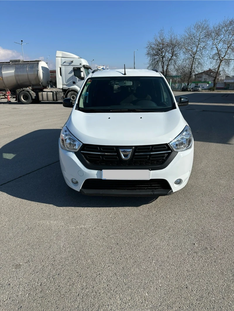 Dacia Lodgy 1.6 benzin/gaz, снимка 1 - Автомобили и джипове - 49308669