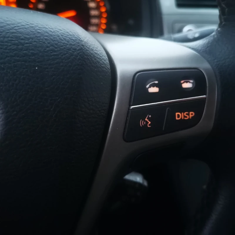 Toyota Avensis, снимка 11 - Автомобили и джипове - 52971905