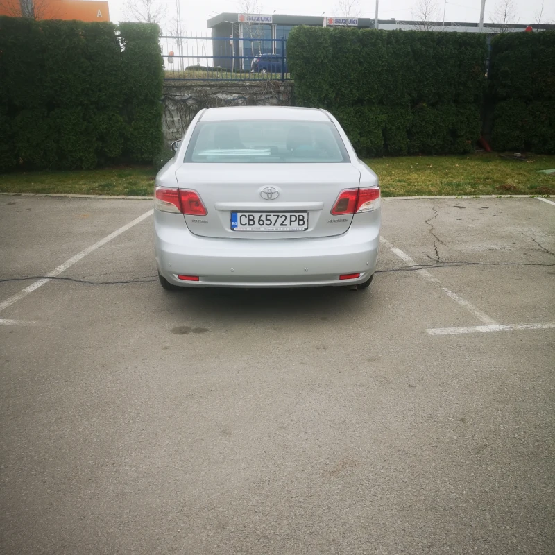 Toyota Avensis, снимка 10 - Автомобили и джипове - 52971905