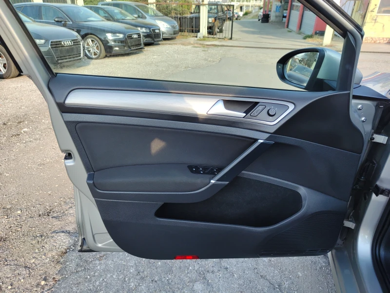 VW Golf, снимка 9 - Автомобили и джипове - 51651518