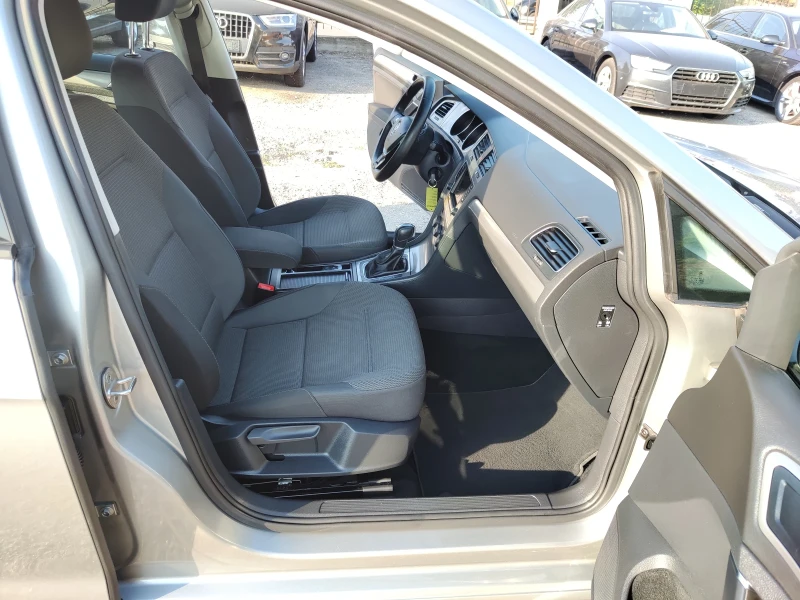 VW Golf, снимка 14 - Автомобили и джипове - 51651518