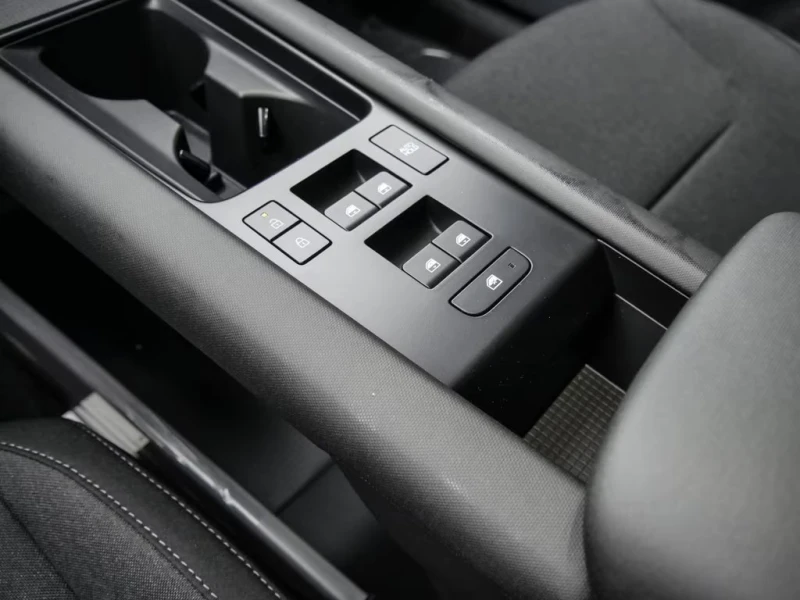 Hyundai Ioniq 6 НОВ!/RWD/228HP/CAM/HUD/NAVI/LED/KLESS/CPLAY/440g, снимка 8 - Автомобили и джипове - 52061958