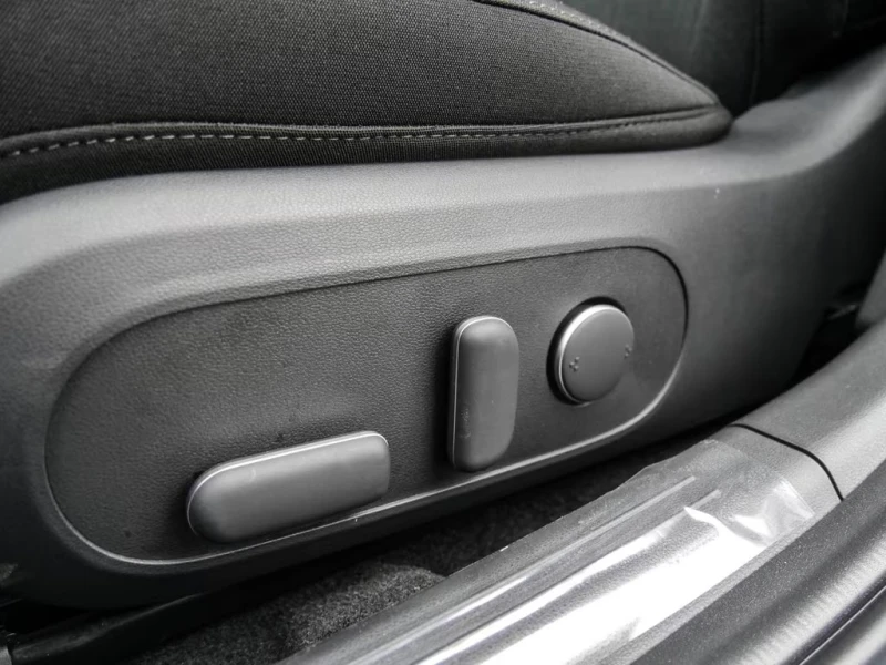 Hyundai Ioniq 6 НОВ!/RWD/228HP/CAM/HUD/NAVI/LED/KLESS/CPLAY/440g, снимка 11 - Автомобили и джипове - 52061958