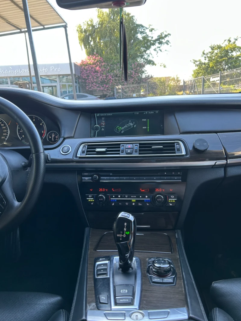 BMW 730 BMW F01, снимка 12 - Автомобили и джипове - 52395806