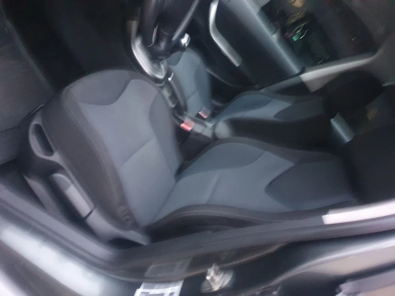 Peugeot 308 1. 6Hdi  FACE 90 ks.EURO 5 2013g, снимка 8 - Автомобили и джипове - 52862847