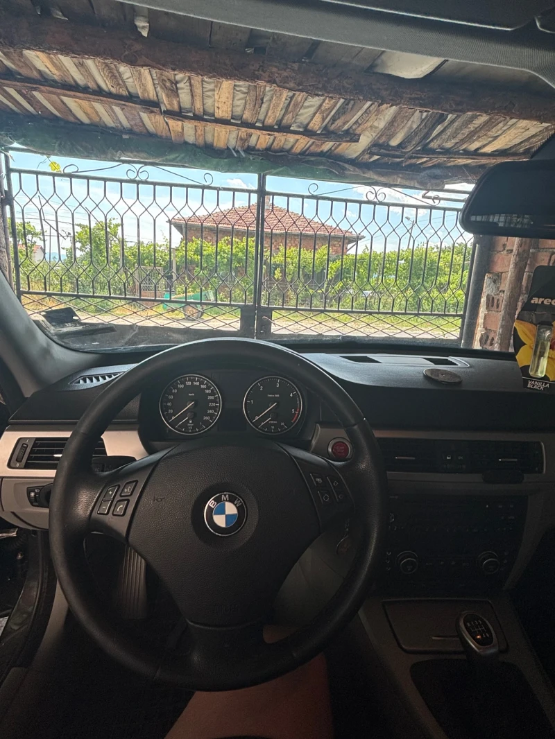 BMW 320, снимка 4 - Автомобили и джипове - 52996405