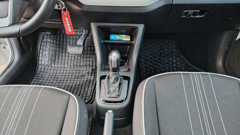 Seat Mii Електрически 36.8kwh, снимка 13 - Автомобили и джипове - 53404337