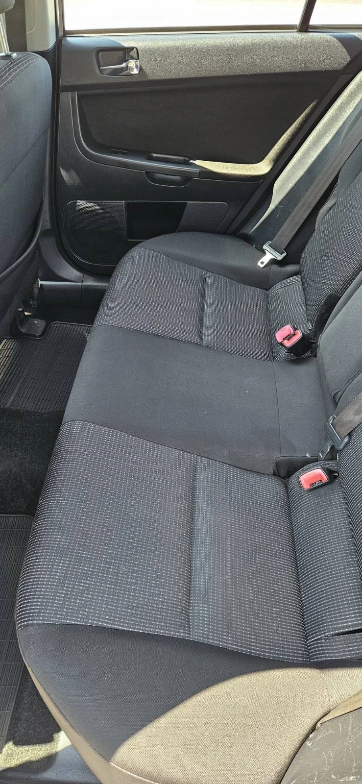 Mitsubishi Lancer 1.8 GAS, снимка 7 - Автомобили и джипове - 55394078