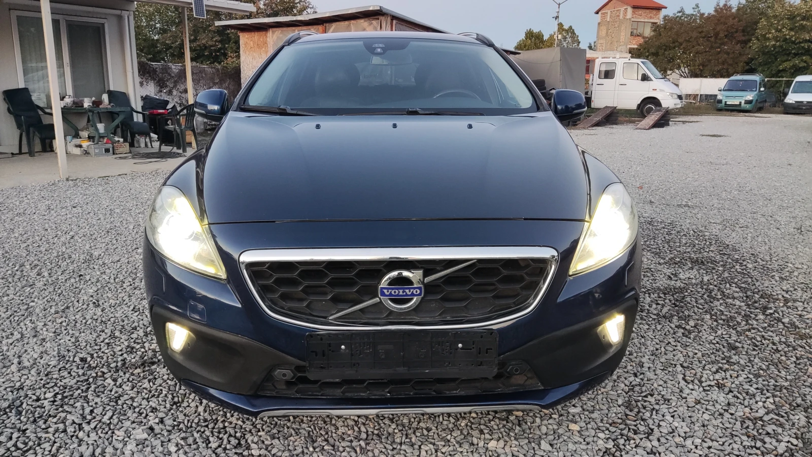 Volvo V40 2.0d 120кс. АВТОМАТ/КОЖА/НАВИ/ЛЕД/ - изображение 2