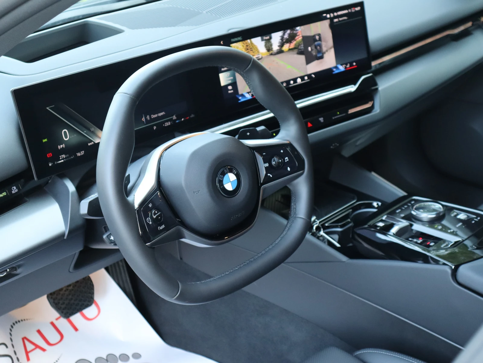 BMW 520 i/Harman Kardon/HuD/360Камера/3D View - изображение 7