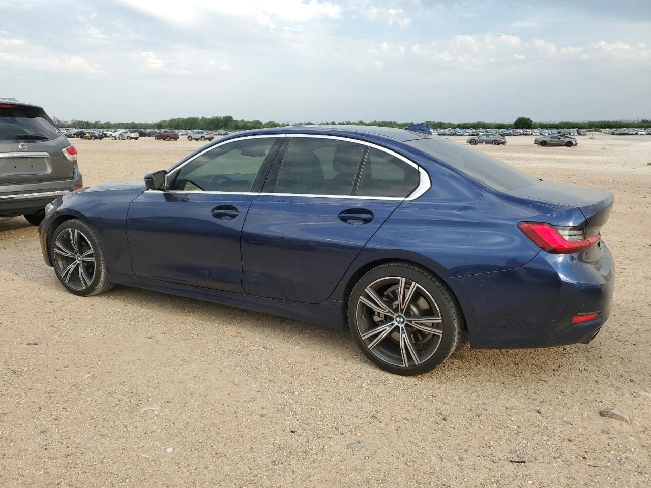 BMW 330 I * КЛИП НА ДВИГАТЕЛ* * ЛИЗИНГ*  - изображение 3