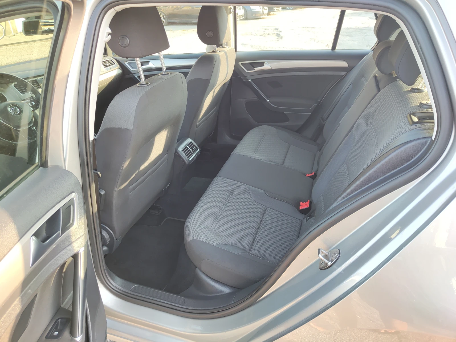 VW Golf | Mobile.bg   12