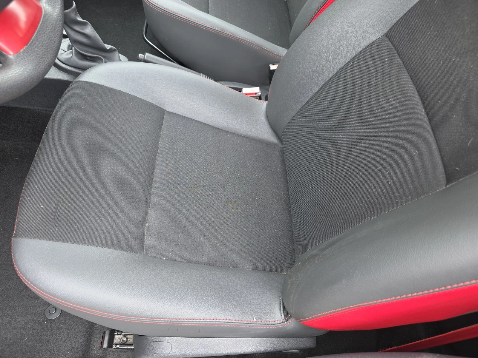 Dacia Sandero 1.6i - изображение 6