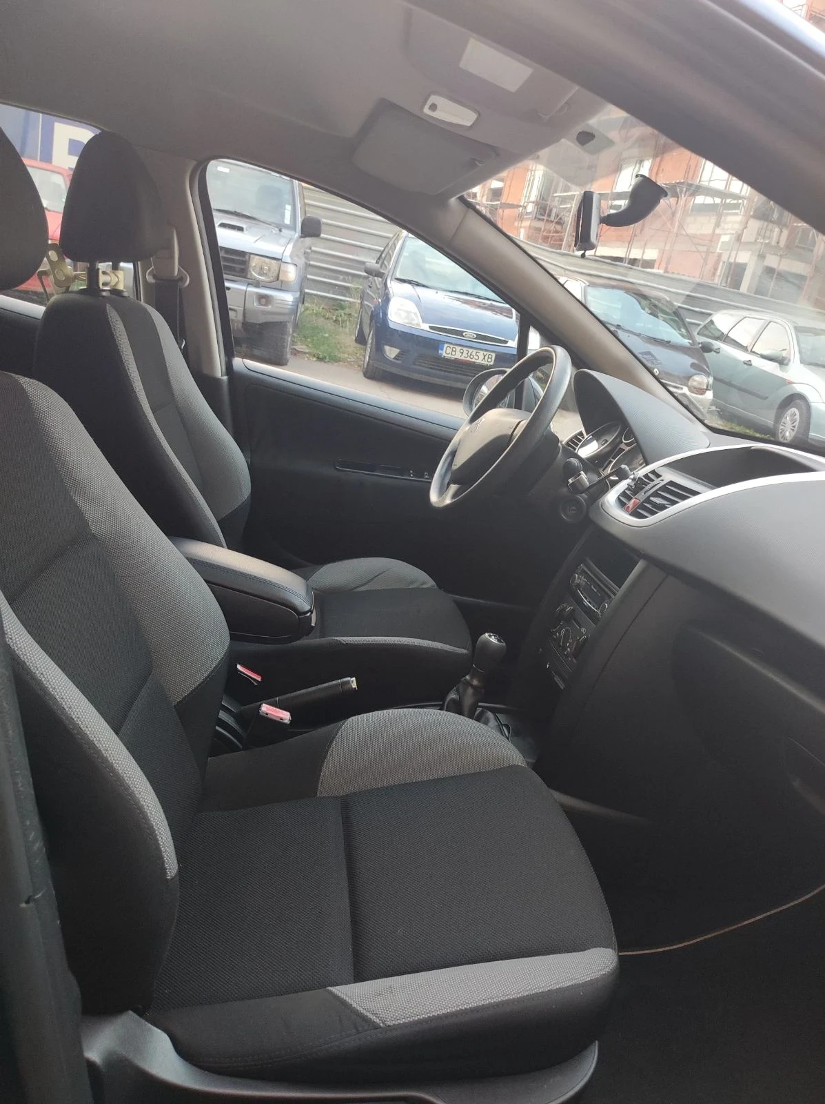 Peugeot 207 1.4 73 к.с - изображение 9