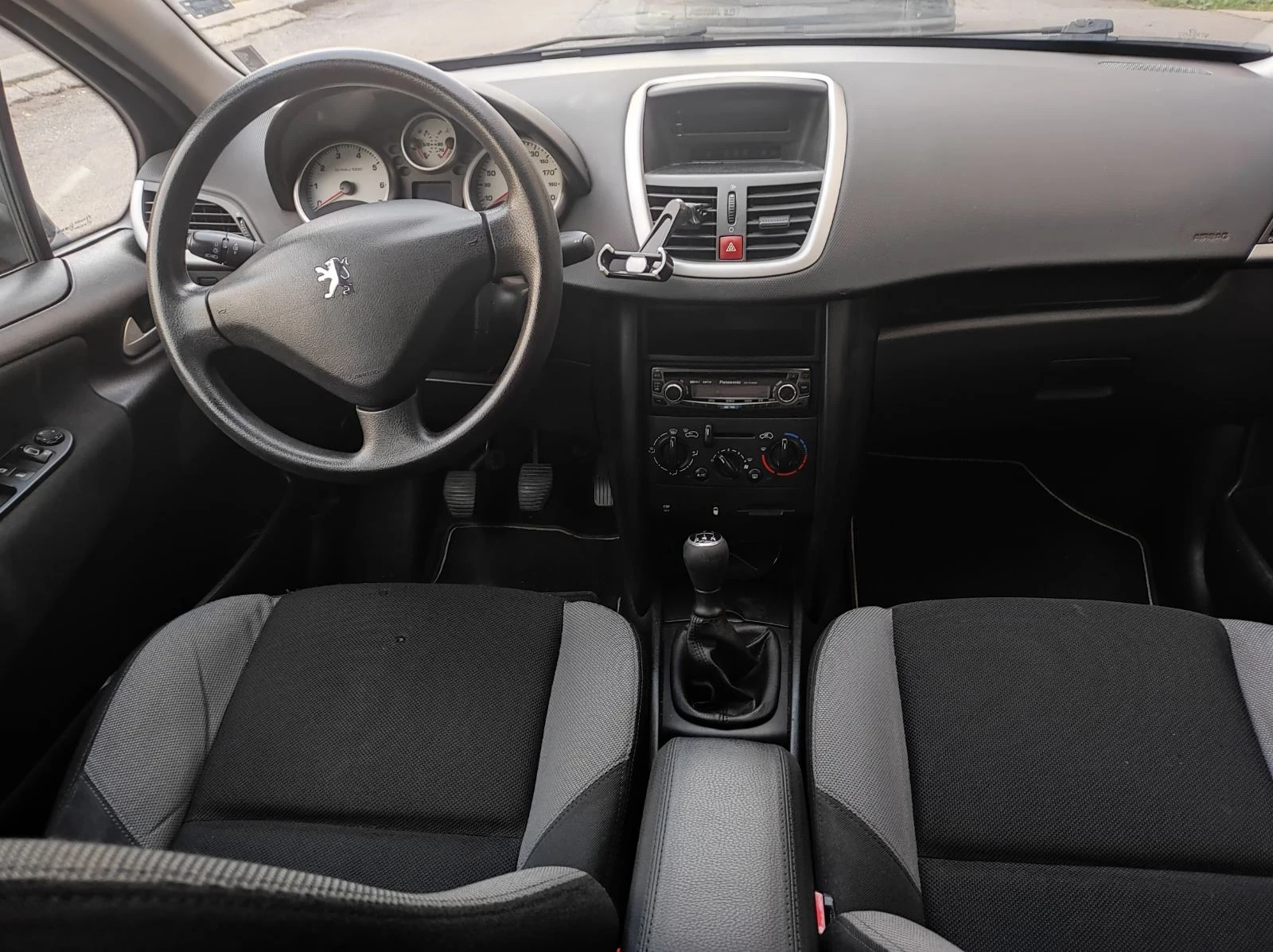 Peugeot 207 1.4 73 к.с - изображение 10