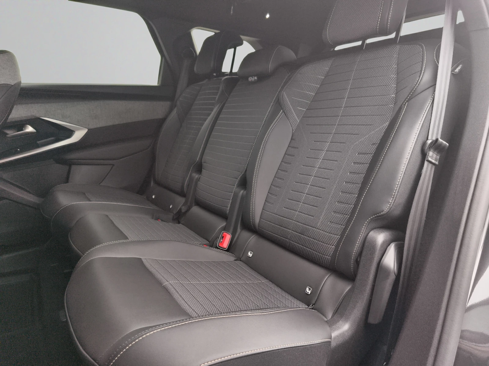 Peugeot 5008 ALLURE 1.2 PureTech 145 HY 48V e-DCS6 E6 / 2411254 | Mobile.bg   12