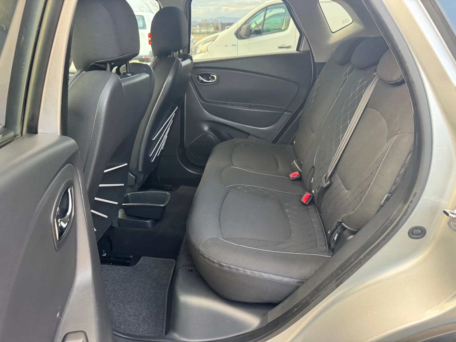Renault Captur 1.2i AVTOMAT CAMERA NAVI TOP | Mobile.bg � ����������� 14
