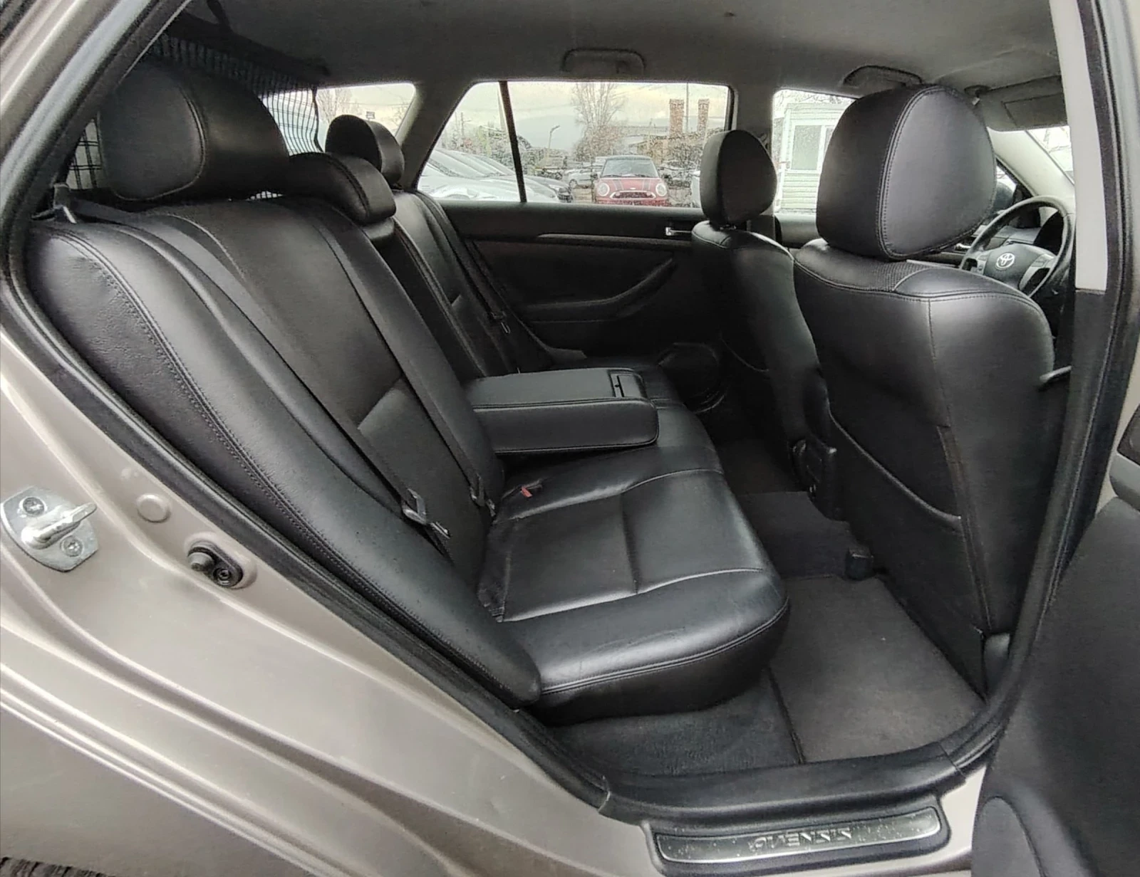 Toyota Avensis 2.2D/SOLL | Mobile.bg � ����������� 12