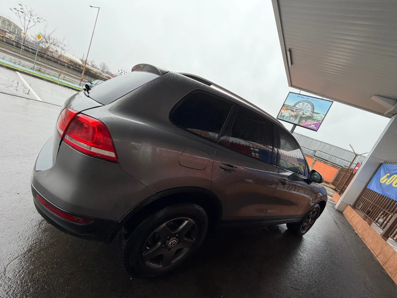 VW Touareg НА* ПРУЖИНИ* 3.0TDI* 245кс, снимка 8 - Автомобили и джипове - 53623267