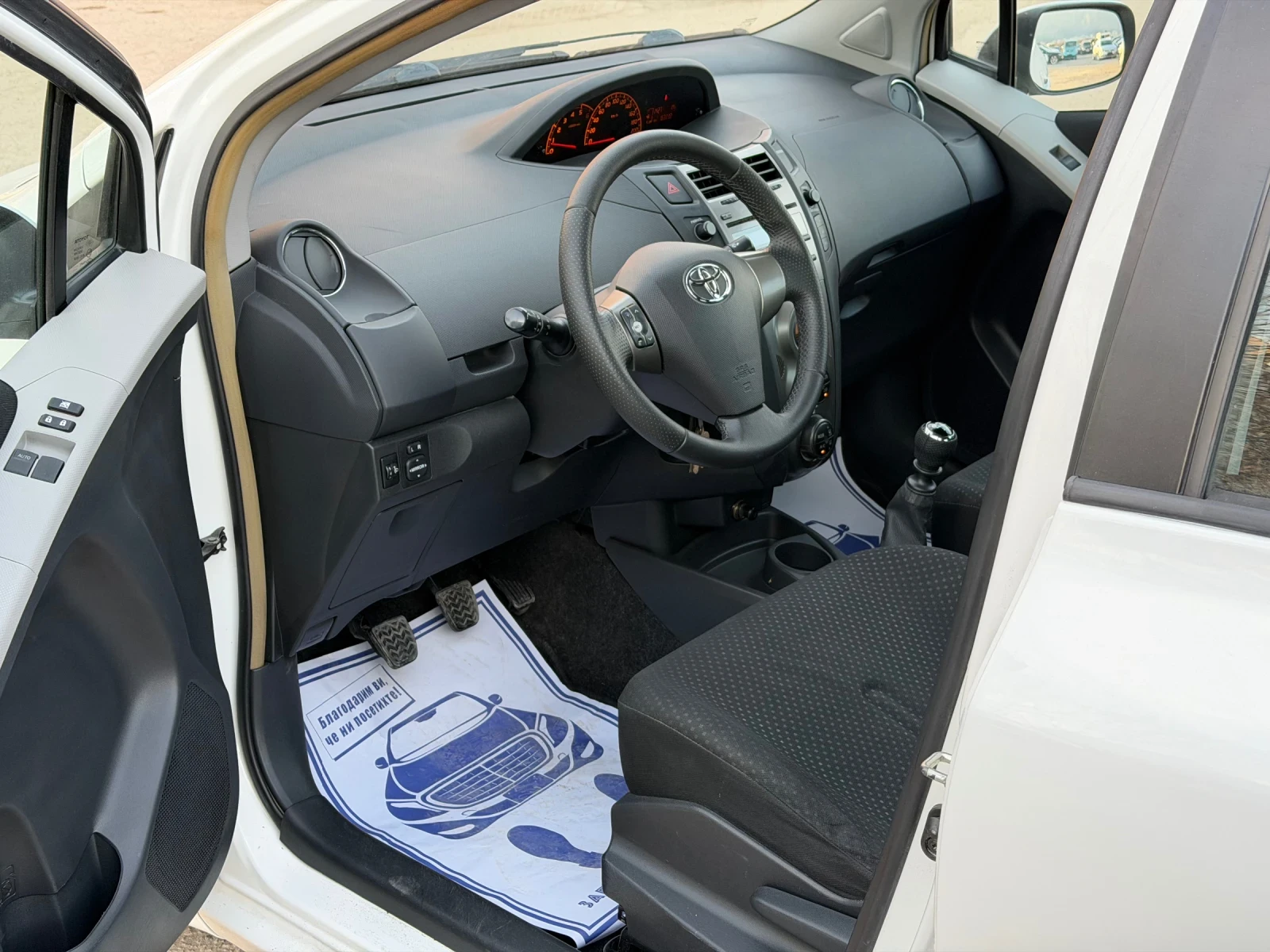 Toyota Yaris 1.4D4D 90кс * Климатроник* * Face-Lift* * ИТАЛИЯ*  - изображение 9