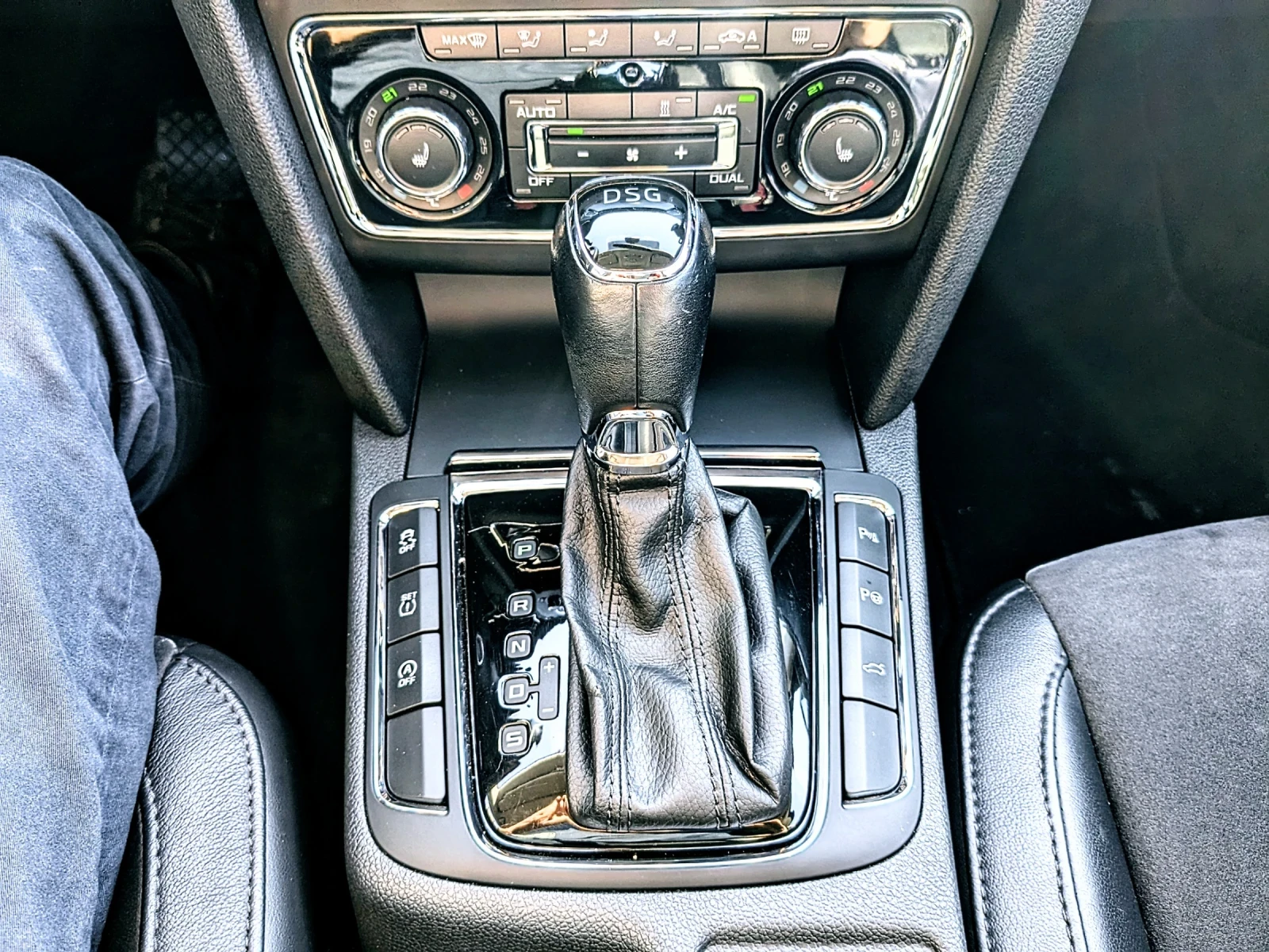 Skoda Superb 2.0 TDI - Facelift - GT line, снимка 15 - Автомобили и джипове - 53817889