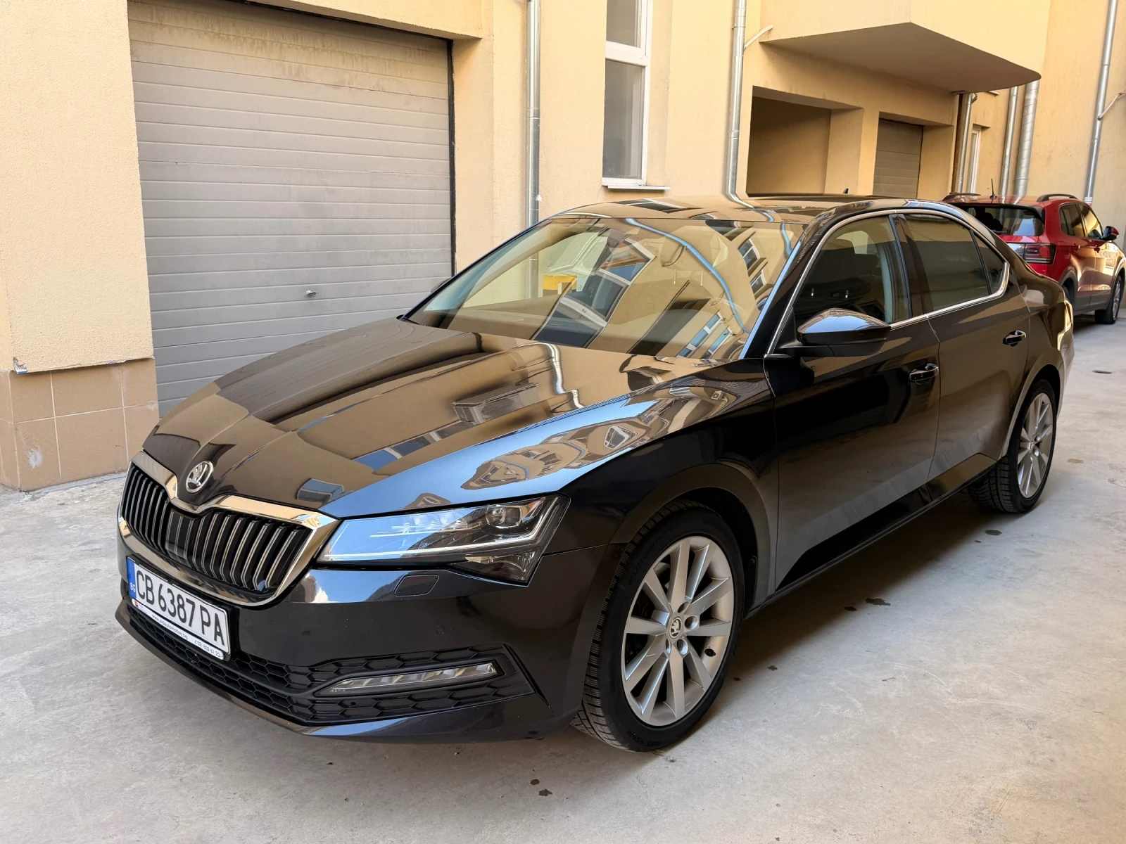 Skoda Superb + ЛИЗИНГ, снимка 5 - Автомобили и джипове - 54119778