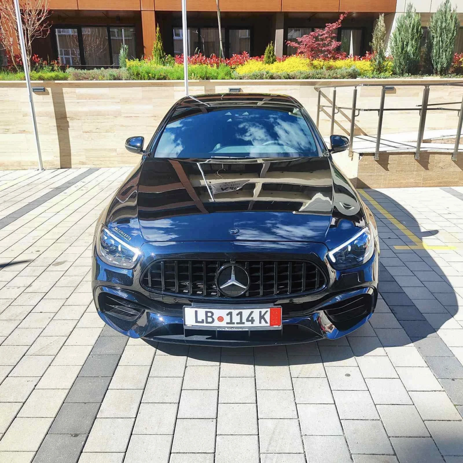 Mercedes-Benz E 220 6.3 AMG Multibeam DIGITAL BURMASTER , снимка 3 - Автомобили и джипове - 54314669