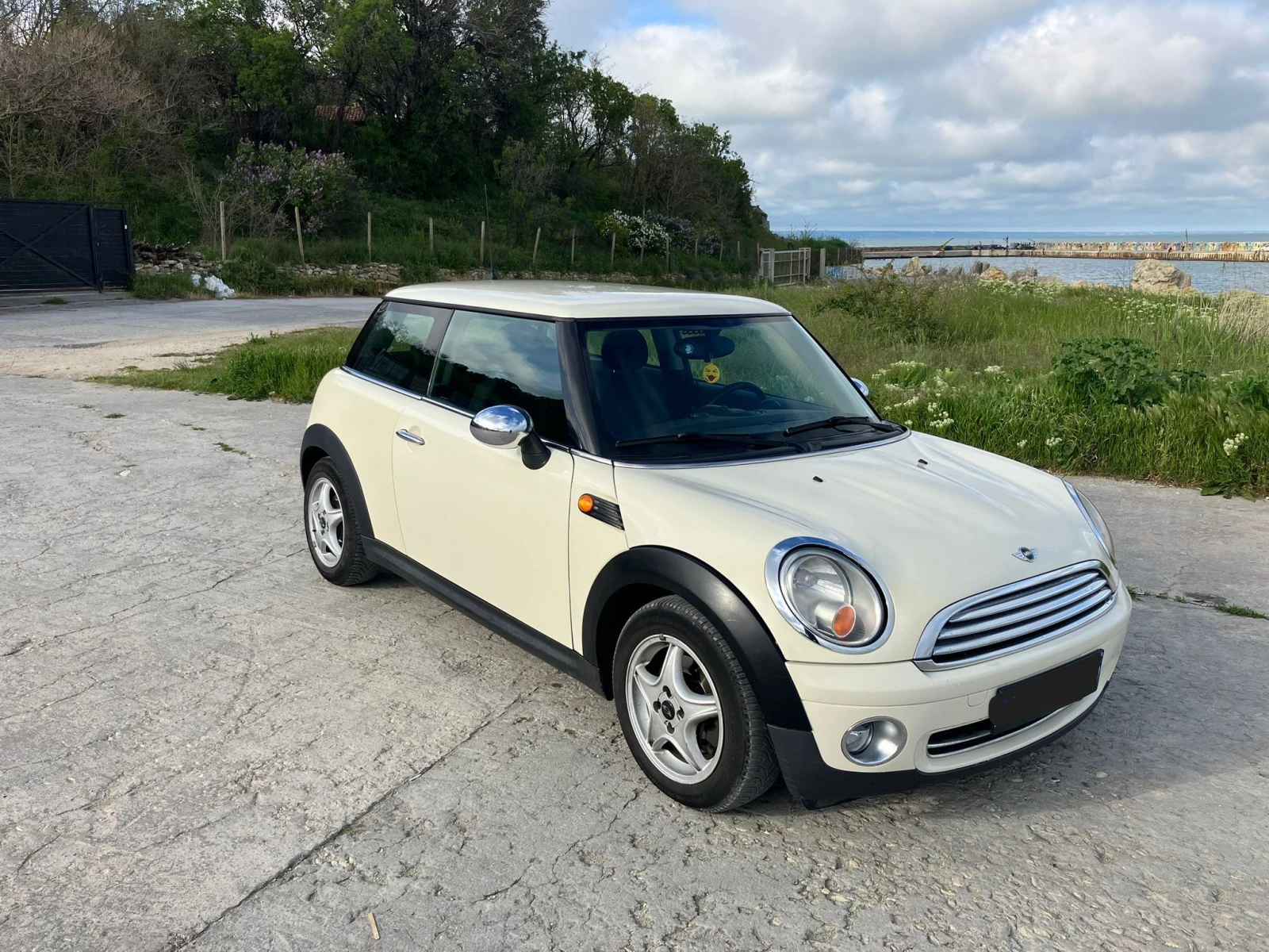 Mini One, снимка 2 - Автомобили и джипове - 54457870