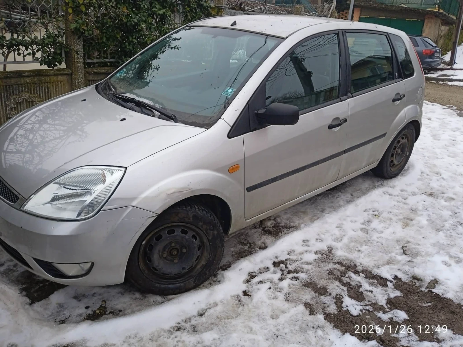 Ford Fiesta За части но цяла/ автомат/ клима, снимка 2 - Автомобили и джипове - 54709311