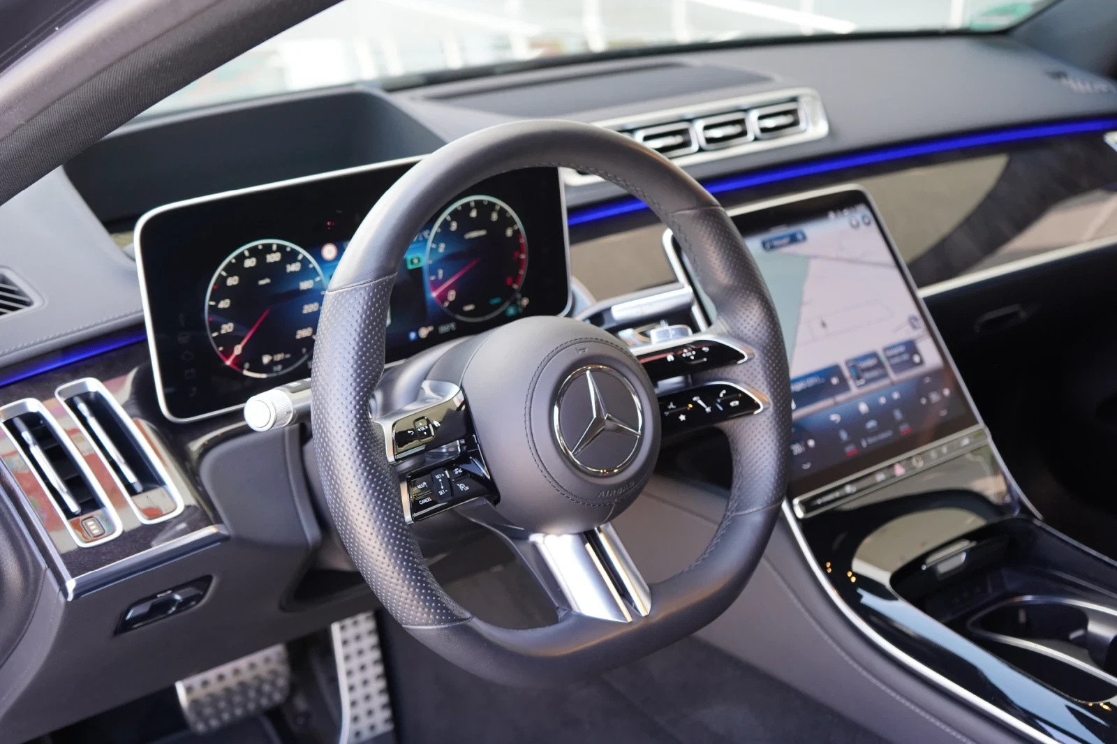 Mercedes-Benz S 500 4M* LONG* AMG* PANO* BURMESTER* HEAD UP* MANUFAKTU, снимка 9 - Автомобили и джипове - 54761877