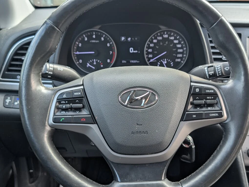Hyundai Elantra GL FWD АвтоКредит  (ЦЕНА ДО БГ), снимка 3 - Автомобили и джипове - 54723478